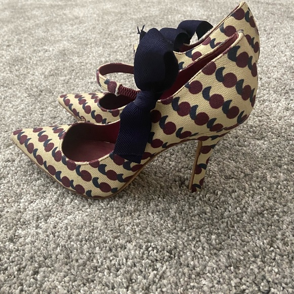 Tory Burch Heels - Picture 3 of 5